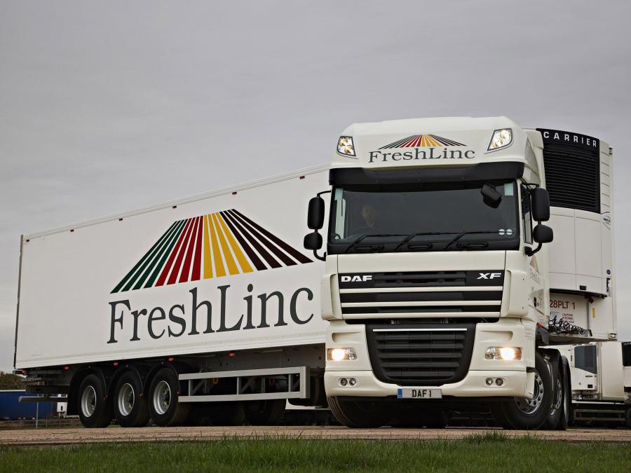  DAF XF105 6x2 FTG Super Space Cab 2006 года  (UK) (фото 2 из 4)